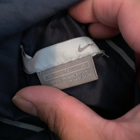 Nike Retro Y2K Windbreaker Jacket - Picture 3 of 3